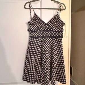 Chic Navy Dress with White Floral Pattern